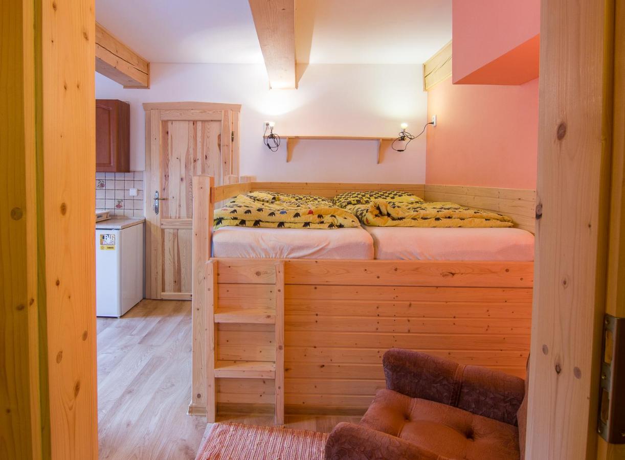 Apartman Mezi Stromy Рокитнице над Ийзероу Екстериор снимка